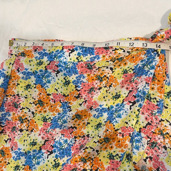 Ann Taylor LOFT | Yellow Pink Floral Faux Wrap Skirt Sz 4 - Picture 8 of 10